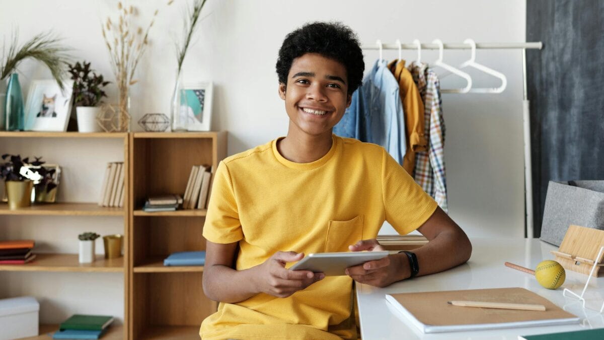 Cele mai bune 10 tablete pentru școala online și multimedia 2026