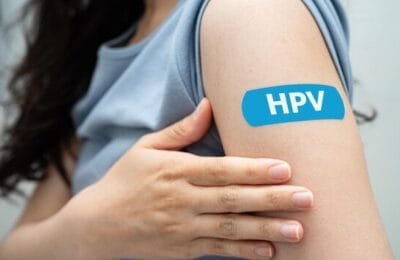Legea vaccinării anti-HPV gratuite pentru tineri între 11 și 26 de ani promulgată