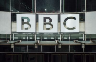 BBC, scuze publice după o insultă rasistă difuzată în direct la Premiile Bafta
