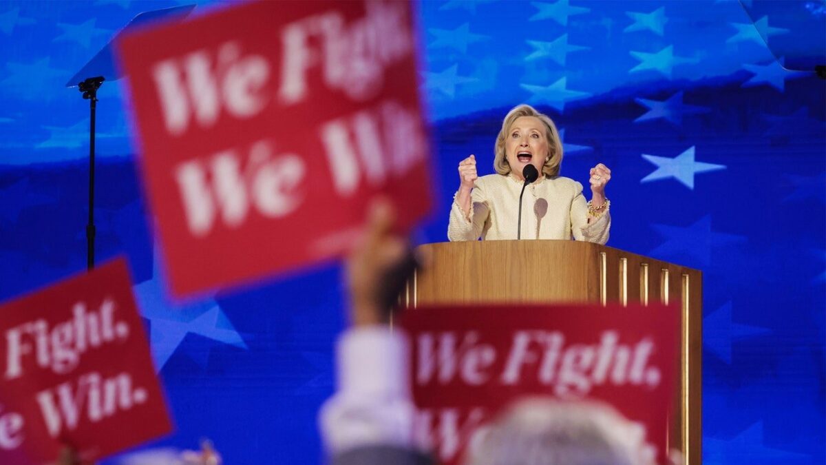 Hillary Clinton audiata 6 ore in cazul Epstein pe care cere audierea Trump