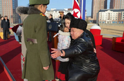 Apartamente pentru familiile a 2.000 de soldați uciși în Ucraina. Gestul lui Kim Jong Un