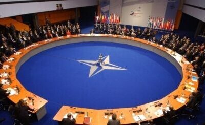 NATO 3.0. SUA cer încheierea misiunii din Irak și reducerea forței din Kosovo