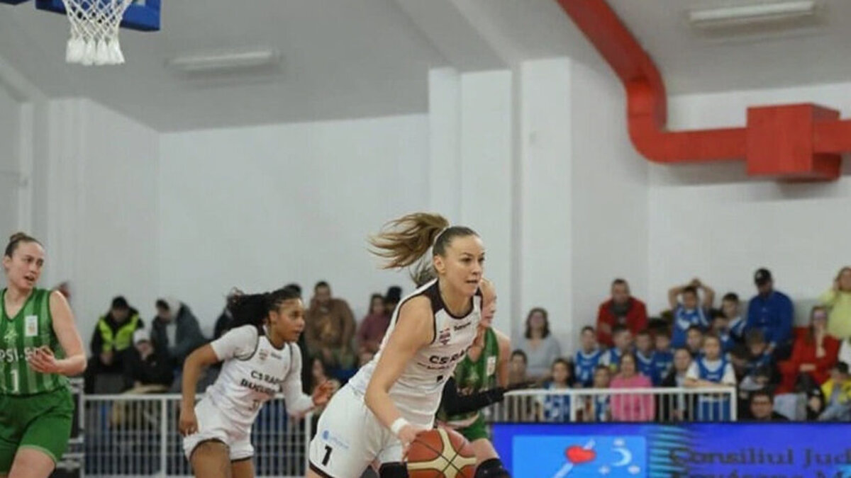 Rapid București a câștigat Cupa României după trei decenii: 81-52 în finală