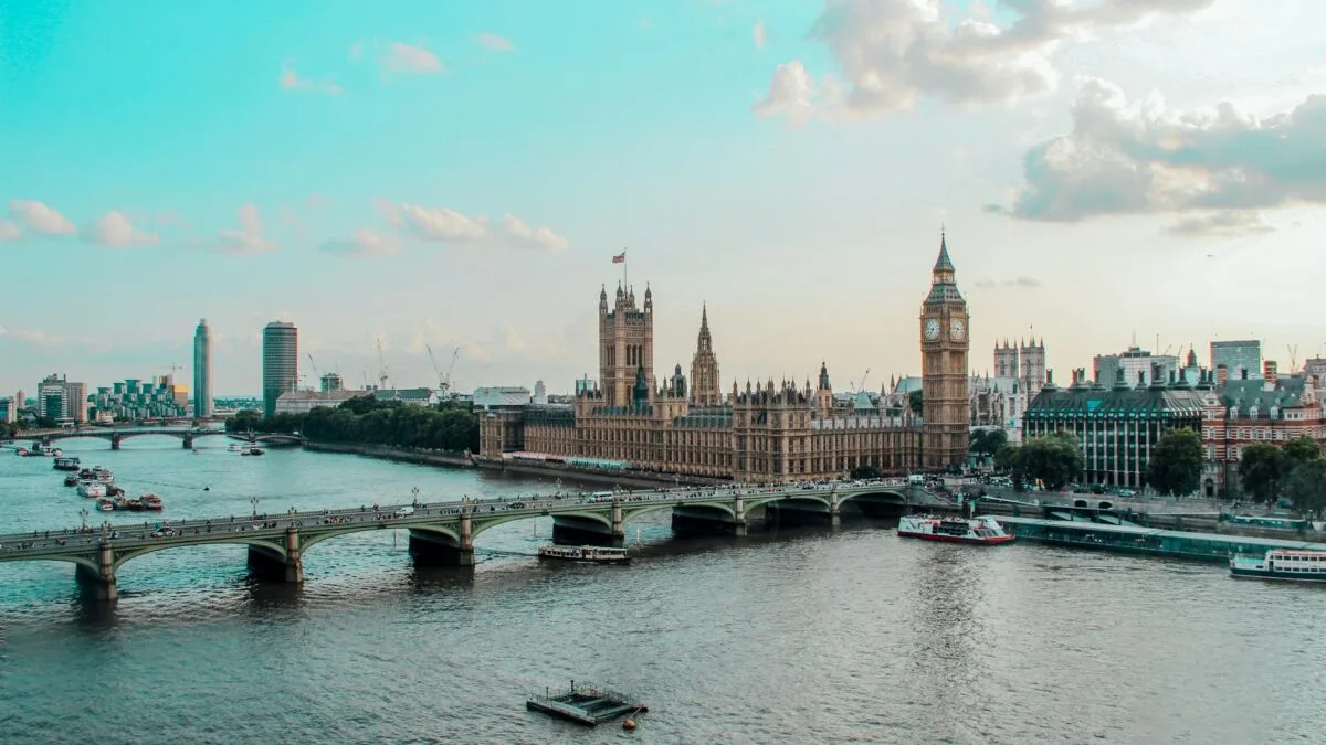 atac cibernetic Londra