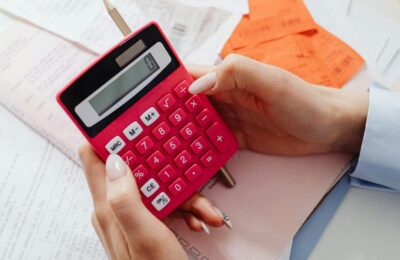 Calculul întreținerii la bloc, explicat. Ce spune Legea 196/2018 și ce suprafețe nu se includ