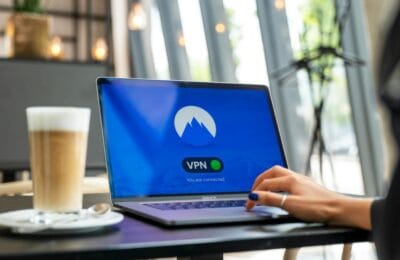 Un singur click, sute de parteneri. Secretul din spatele mesajului Yahoo