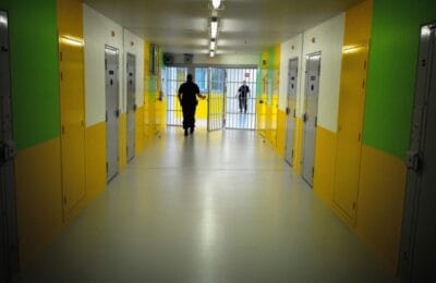 Belgia negociază transferul a 4.000 de deținuți străini în Estonia.