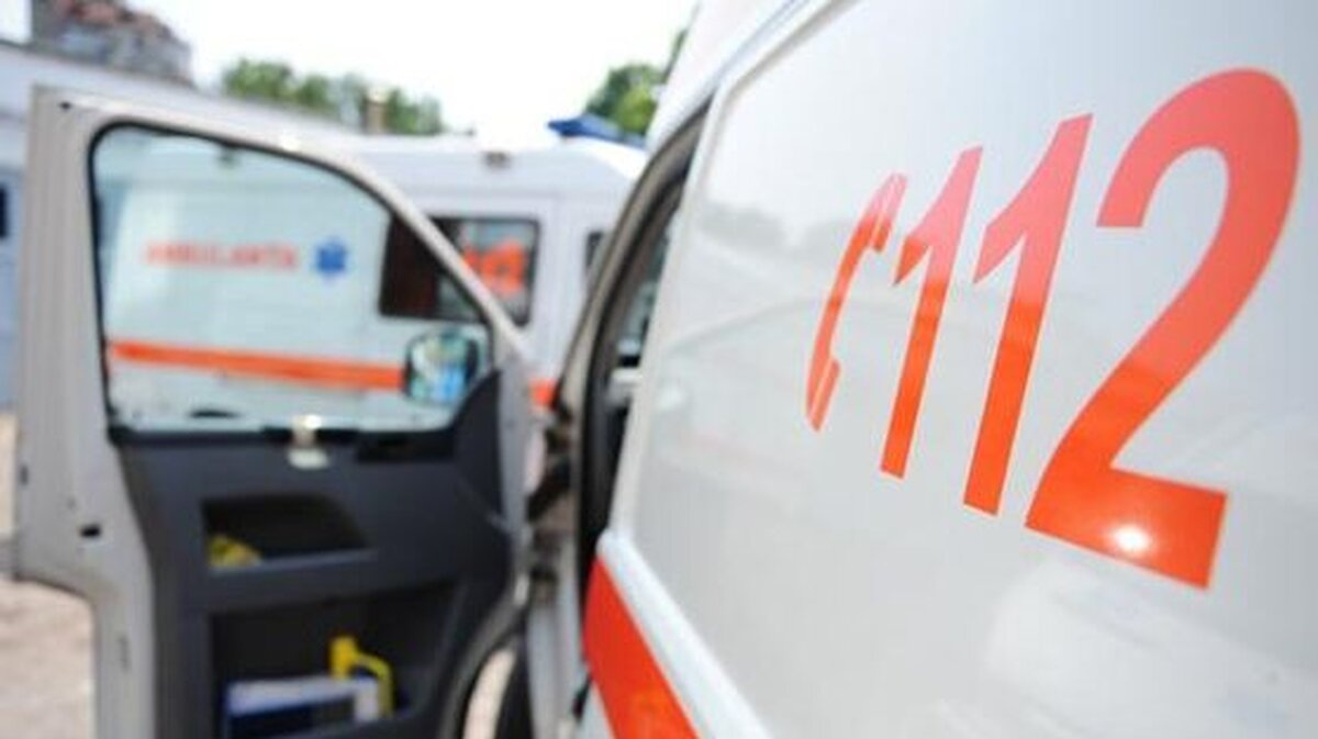 Elevă de 14 ani din Timișoara internată la spital după ce a consumat pastile