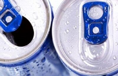 România ar putea urma exemplul Spaniei în interzicerea energizantelor pentru minori