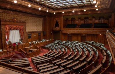 România, pe ultimele locuri în UE la femei în politică. Doar 22% în Parlament și 6,5% primar