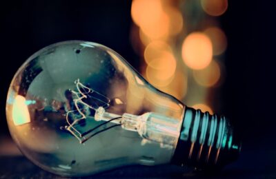 Hidroelectrica nu mai e rege: un nou jucător vine cu o ofertă șoc, cu un preț la energia activă cu aproape 25% mai mic