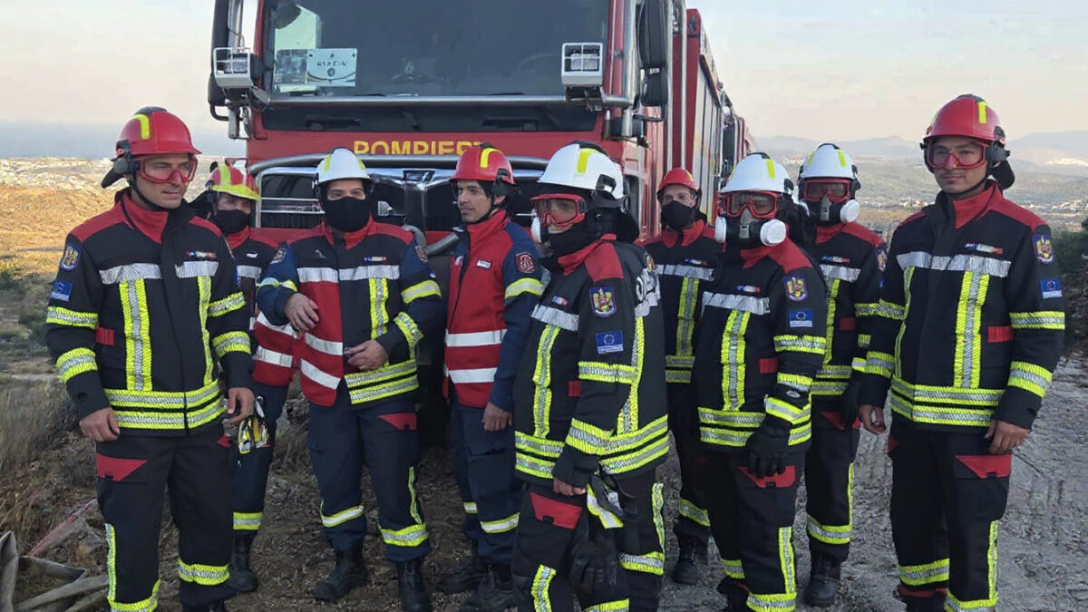 Alertă maximă pe DN1: Sute de anvelope ard lângă benzinării la Sibiu
