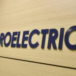 Consumatorii români vor plăti mai puțin la energie cu noua ofertă Hidroelectrica