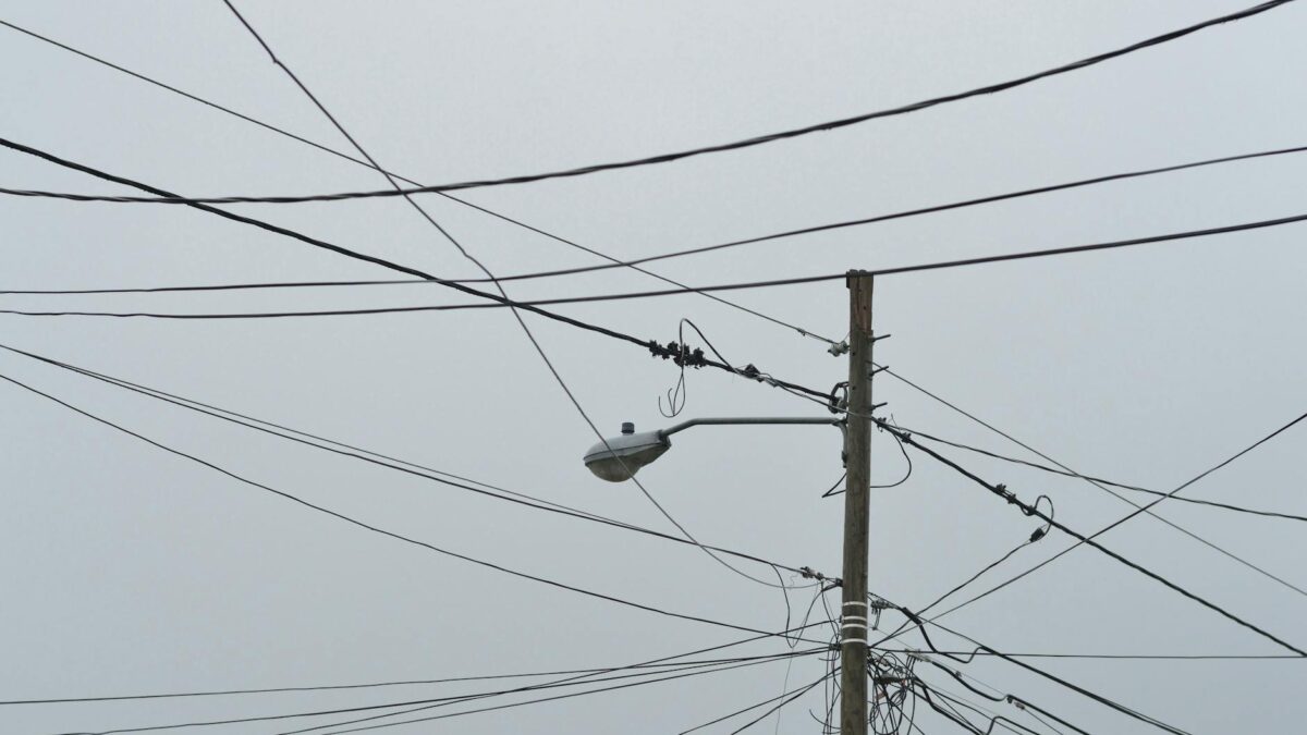 Buncăre de zeci de milioane $: Planul Ucrainei pentru a-și salva rețeaua electrică