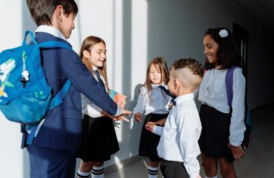 Școli de elită: 1 elev alb din 3.000. India și China domină cursa