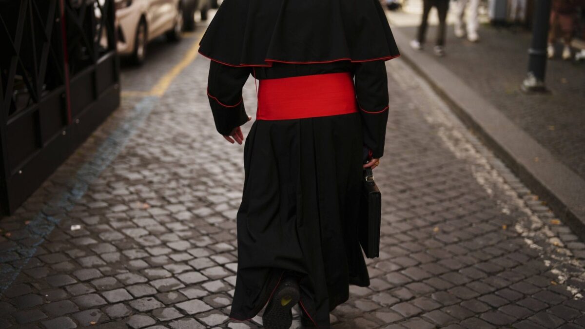 Vaticanul trimite 80 de generatoare și un ajutor surpriză în Ucraina