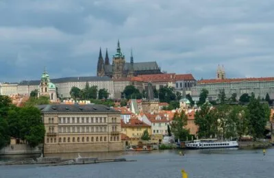 Polonia lansează știri în română pentru Moldova: 400 mil. euro, miza rusă în alegeri