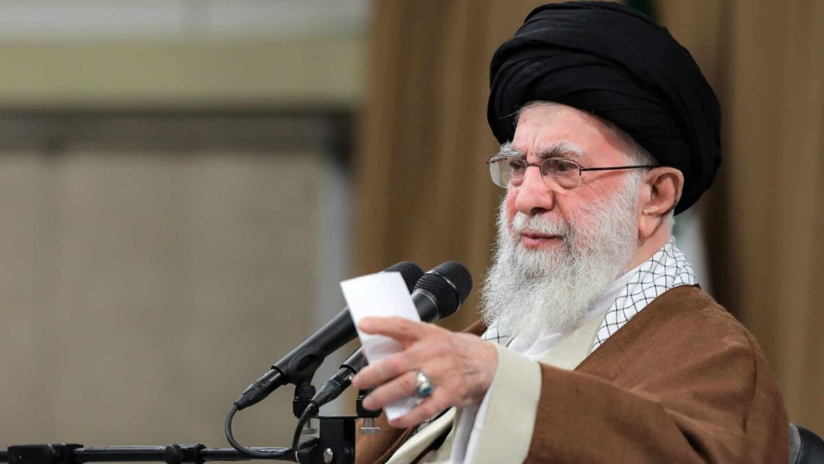 Ali Khamenei, Iran, lider suprem