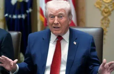 Trump amână cu 10 zile atacurile asupra Iranului și anunță negocieri intense