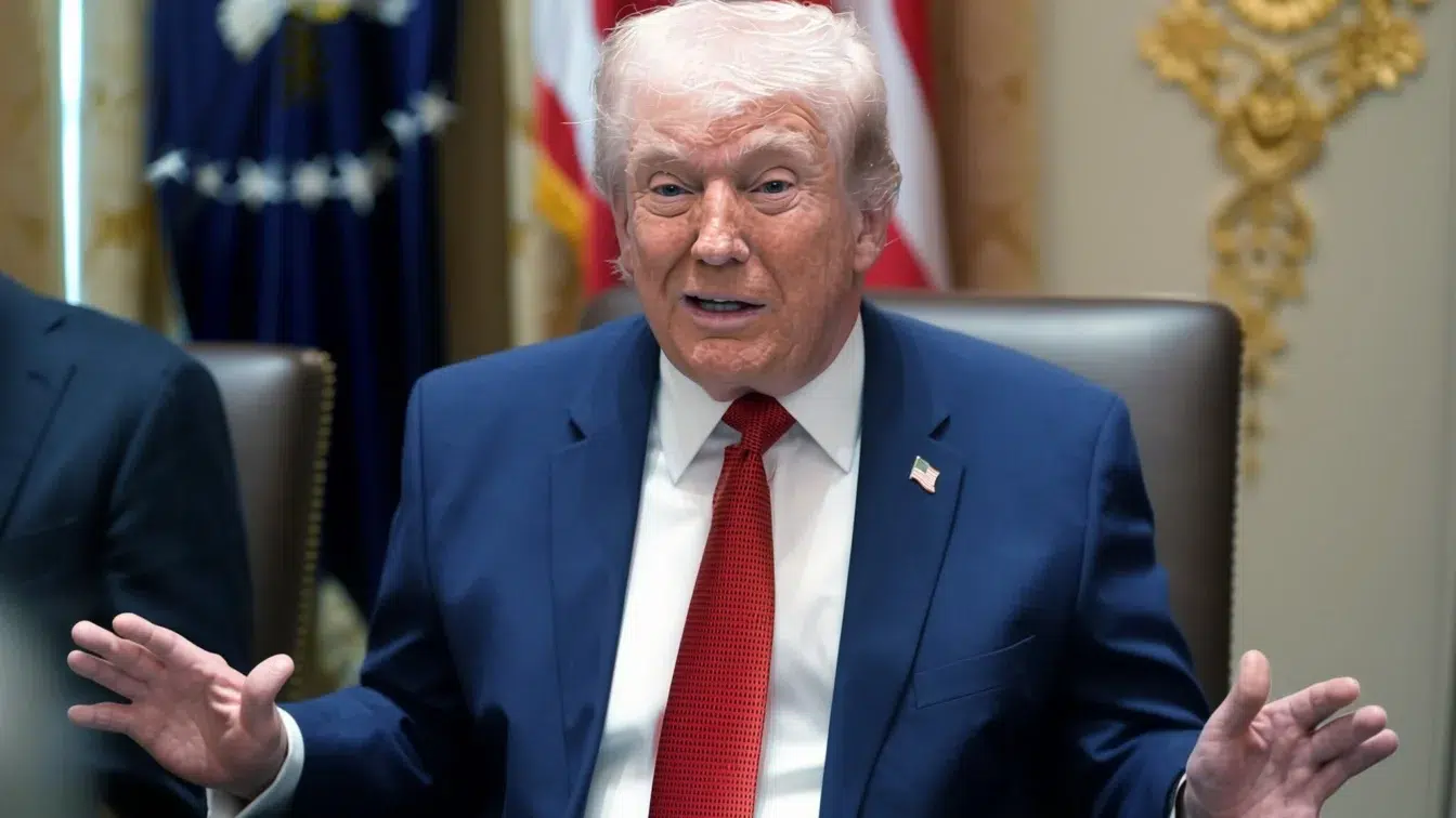 Trump amână cu 10 zile atacurile asupra Iranului și anunță negocieri intense