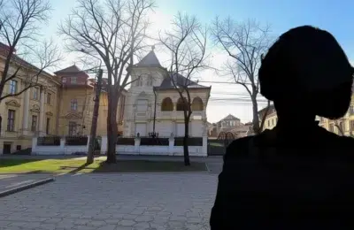 Femeia de 70 de ani care deține palatul lui Gradu Cârpaci abia se descurcă financiar
