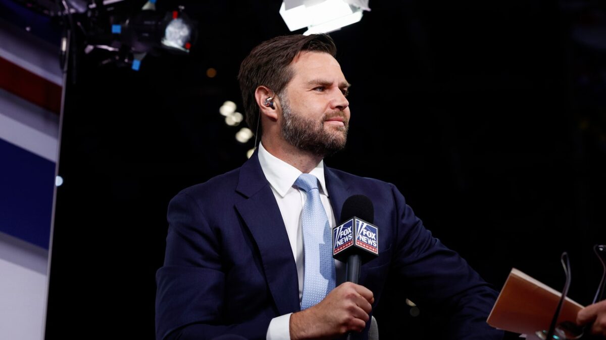 Vicepreședintele american Vance marginalizat în criza cu Iranul