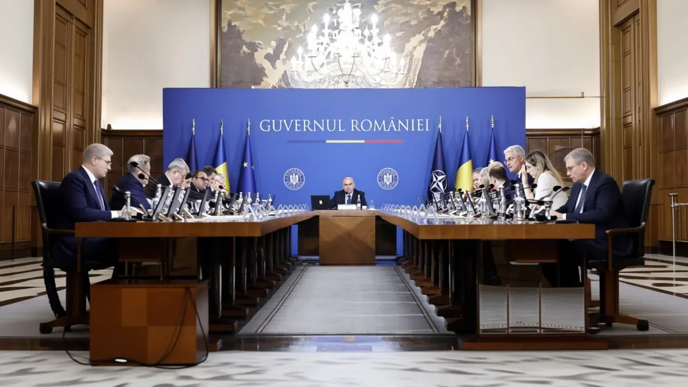 Guvernul forțează OUG carburanți pentru o reducere de doar 50 de bani pe litru