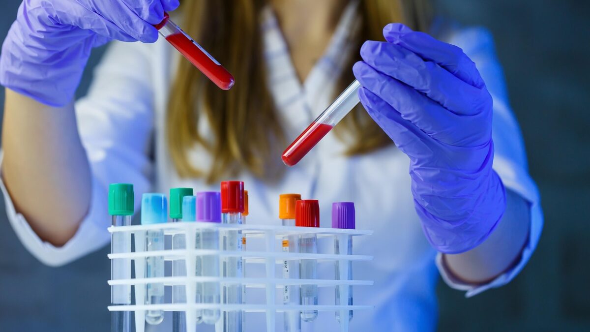 Zece analize medicale gratuite pe care le poți face în 2026 fără asigurare