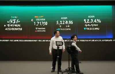 Bursele asiatice se prăbușesc, petrolul Brent sare la 115 dolari pe fondul războiului