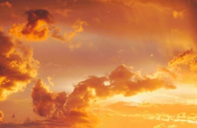 Cod galben de vânt vineri în România cu rafale de 65 km/h