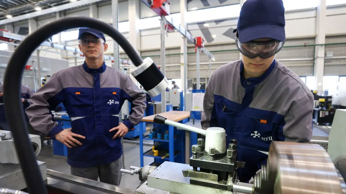 Criza lovește Rusia cu 300.000 de firme  care se închid și pregătesc concedieri în masă