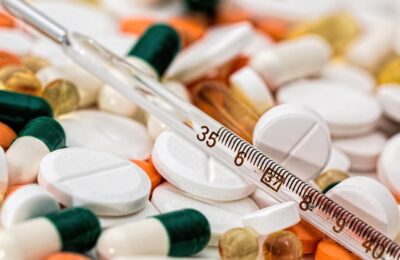 Criza materiilor prime lasă farmaciile românești fără medicamente esențiale