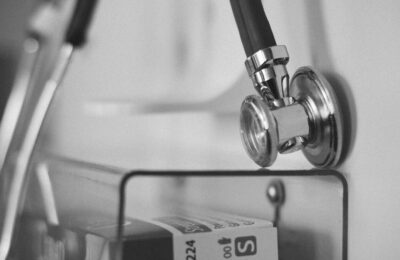 Dosarul medical digital ajunge pe telefonul românilor într-un proiect de 200 de spitale