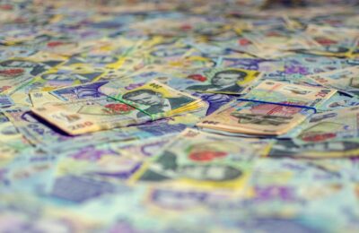 Benzina și ratele se vor scumpi din cauza conflictului din Iran