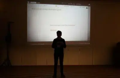 Temele perfecte scrise cu AI aduc înapoi examenele orale în facultăți