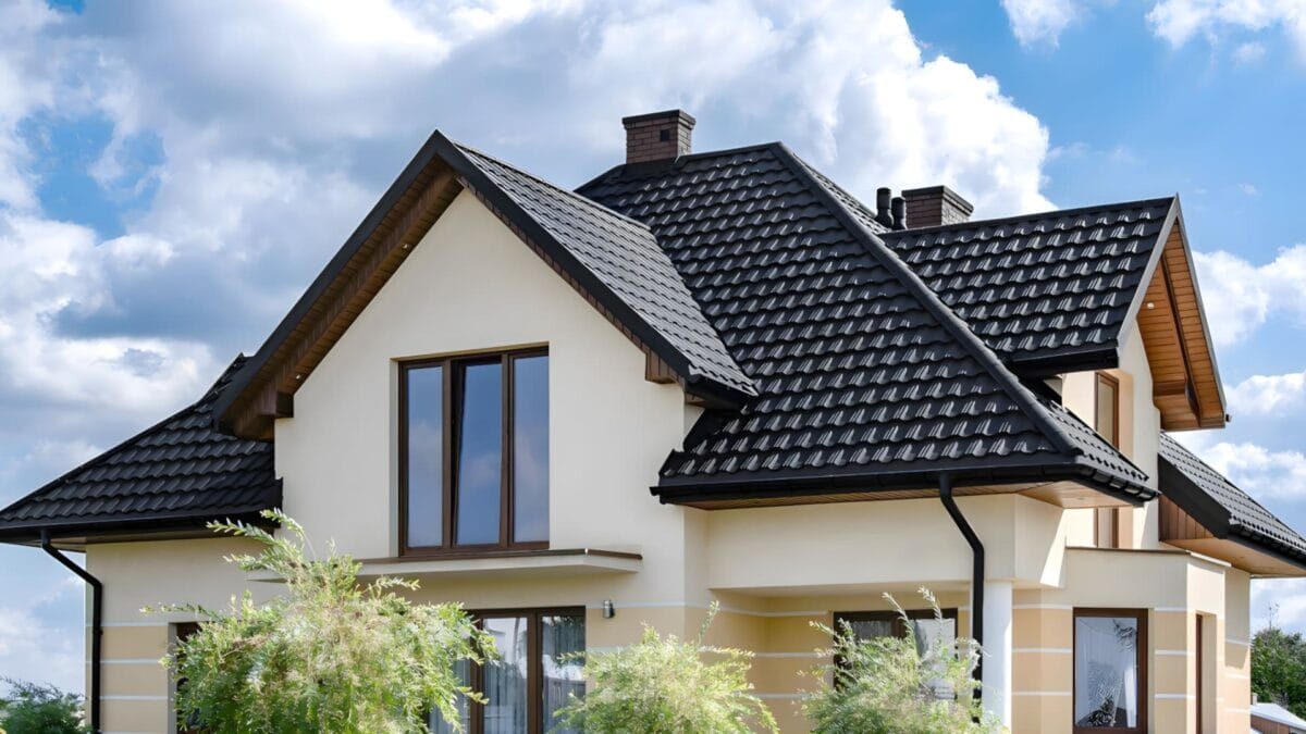 Impozitul pe casă se dublează pentru mii de români din cauza unei hotărâri amânate