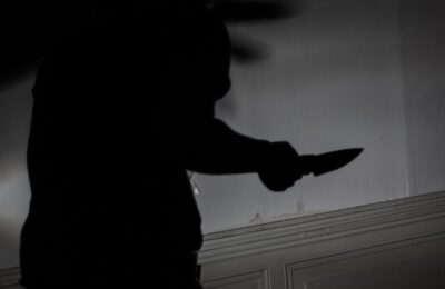 Jaf organizat pe Tinder în București cu prejudiciu de 2.300 de lei și dolari