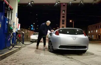 Din totalul unui plin de 9,20 lei, peste 50% din banii pe benzină, ajung la stat