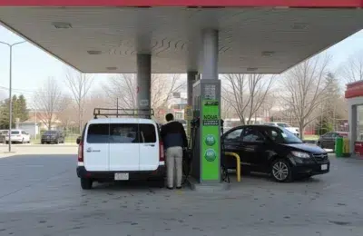 Guvernul plafonează adaosul la 50% la carburanți, în şedinţa de joi la ora 11