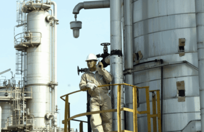 Criza energetică globală se intensifică după perturbări în ruta maritimă Hormuz