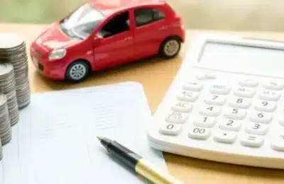 Polița RCA se scumpește cu 20% pentru șoferii sub 30 de ani