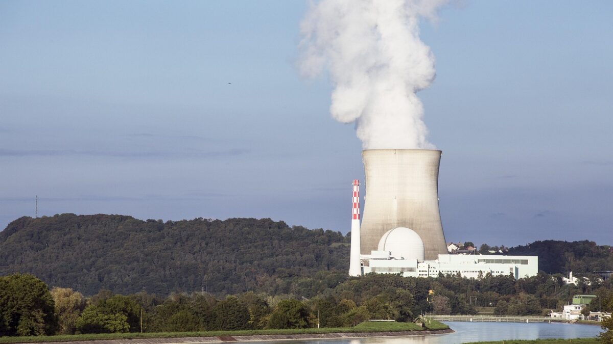 Reactoarele nucleare compacte devin soluția Europei pentru tranziția energetică
