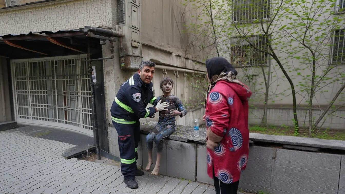 Rebelii Houthi atacă Israelul și aduc 2.500 de pușcași marini americani în regiune