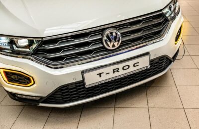 VW T-Roc cu probleme de siguranță, rechemări multiple pentru piesa defectă