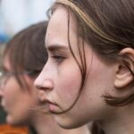 Școlile ar trebui să înceapă la 9 pentru că adolescenții suferă de insomnie cronică