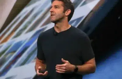 John Ternus este noul CEO Apple si preia un gigant de 4 trilioane de dolari