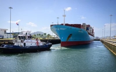 O navă a plătit 3,4 milioane de euro ca să sară la coadă în Canalul Panama