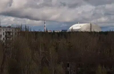 Cernobîl lovit de o dronă. Structura de 2,1 miliarde de dolari, avariată
