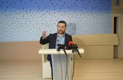 Tăierea a 30% din posturi și comasarea instituțiilor culturale, au stârnit un val de critici