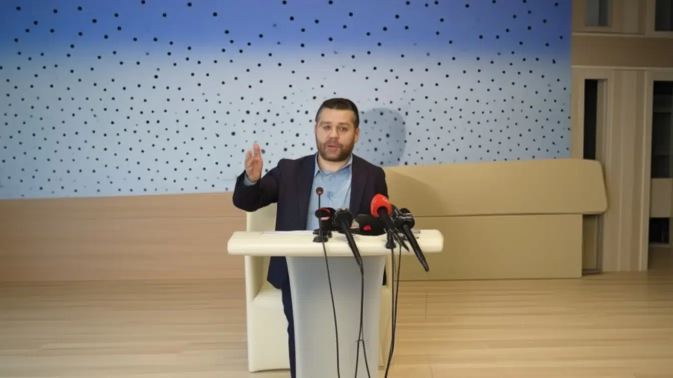 Tăierea a 30% din posturi și comasarea instituțiilor culturale, au stârnit un val de critici